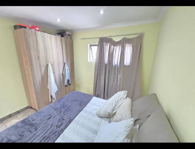 3 BEDROOM HOUSE FOR SALE IN FLORENTIA